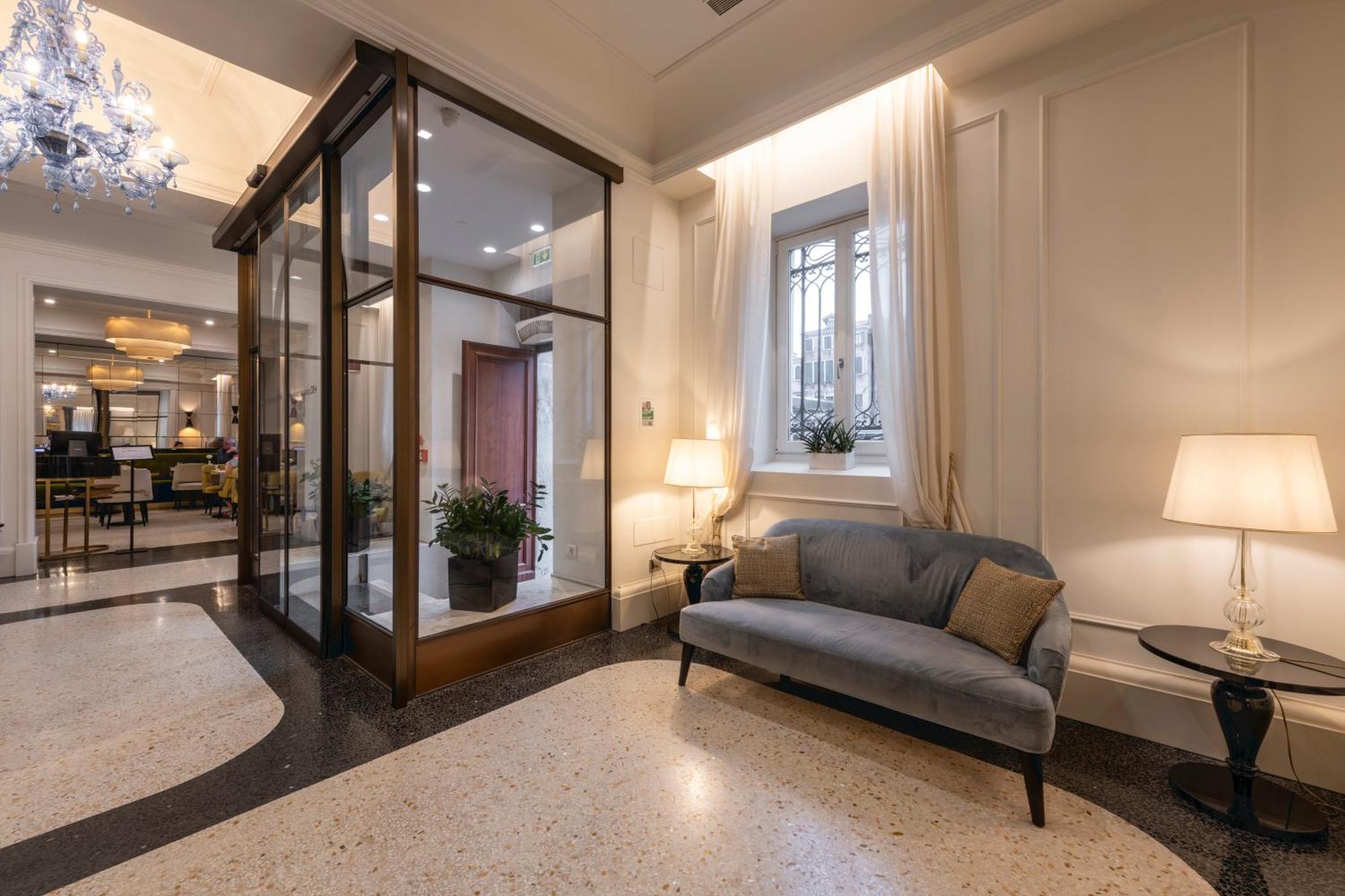 H10 Palazzo Canova 4* Venice